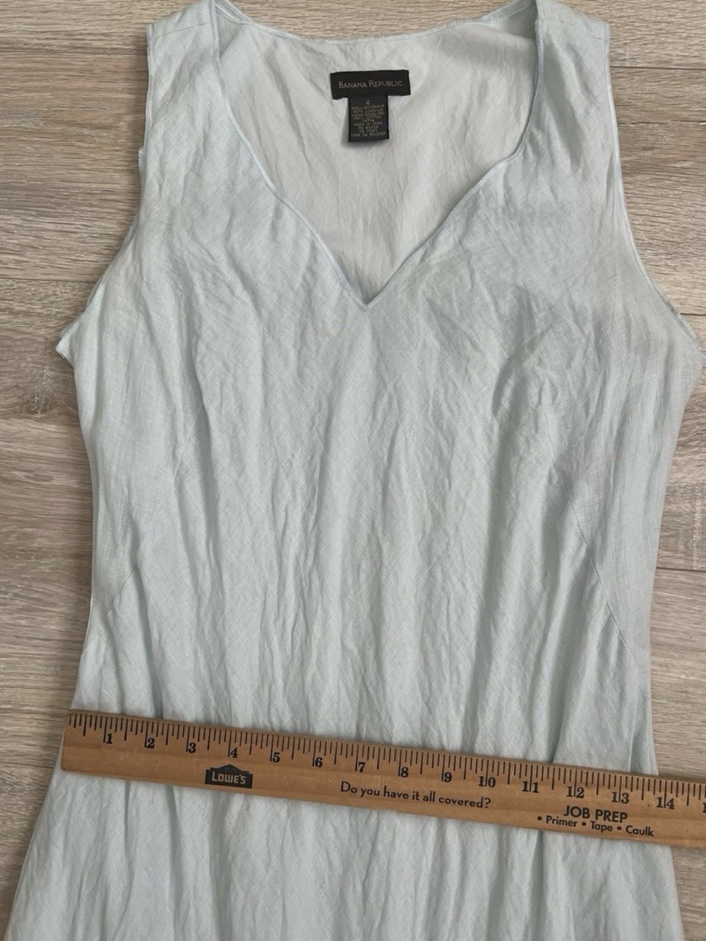 Banana Republic Black and Cream Brand Label Close-Up - Picture 5 of 16